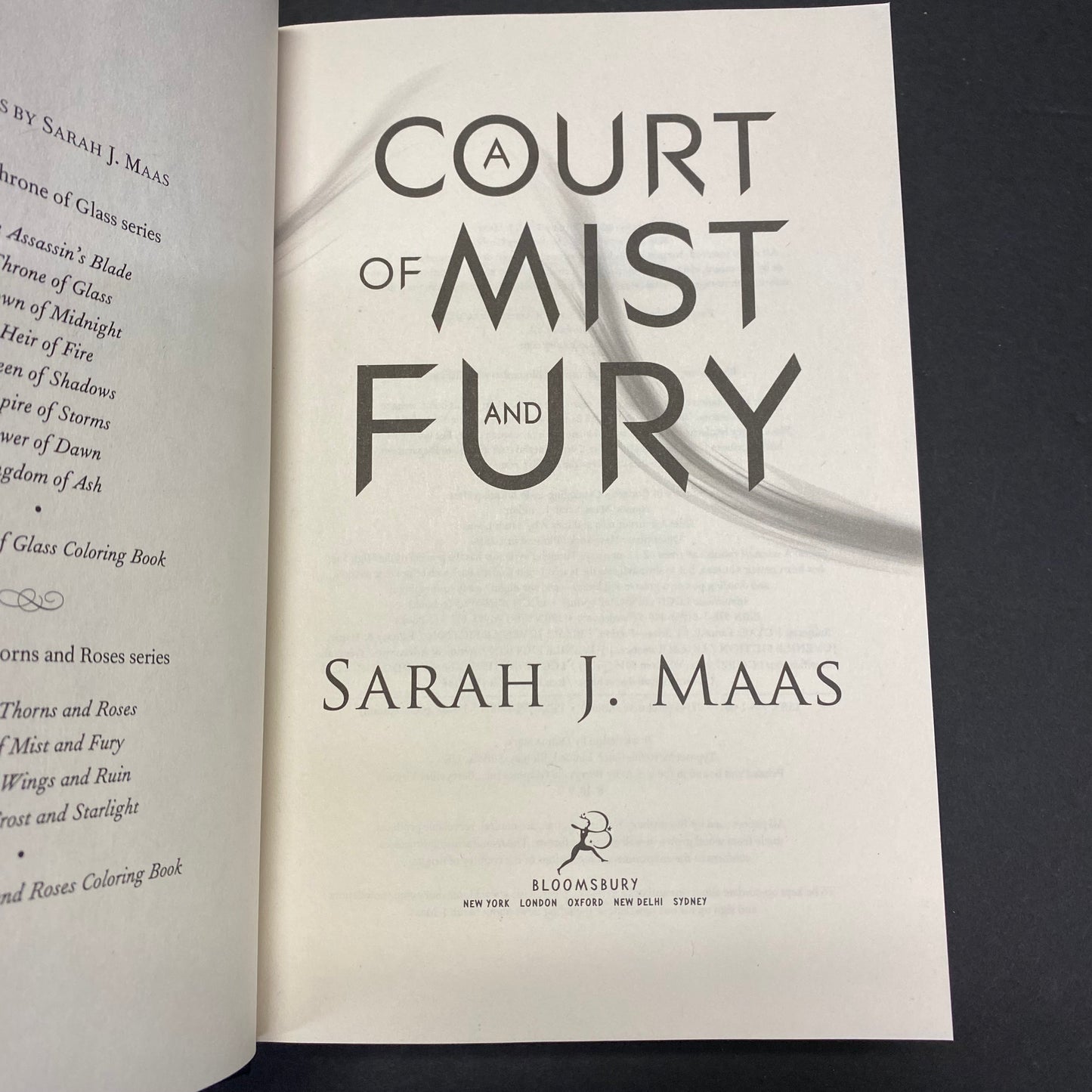 A Court of Thorns and Roses Trilogy - Sarah J. Mass - 2017