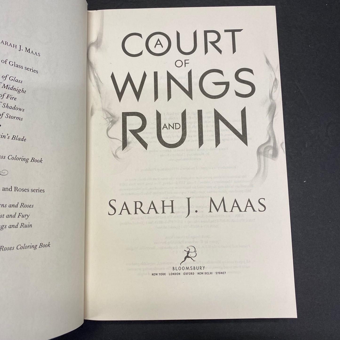 A Court of Thorns and Roses Trilogy - Sarah J. Mass - 2017