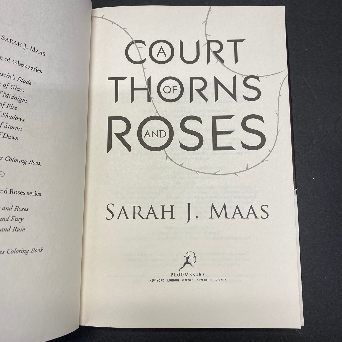 A Court of Thorns and Roses Trilogy - Sarah J. Mass - 2017