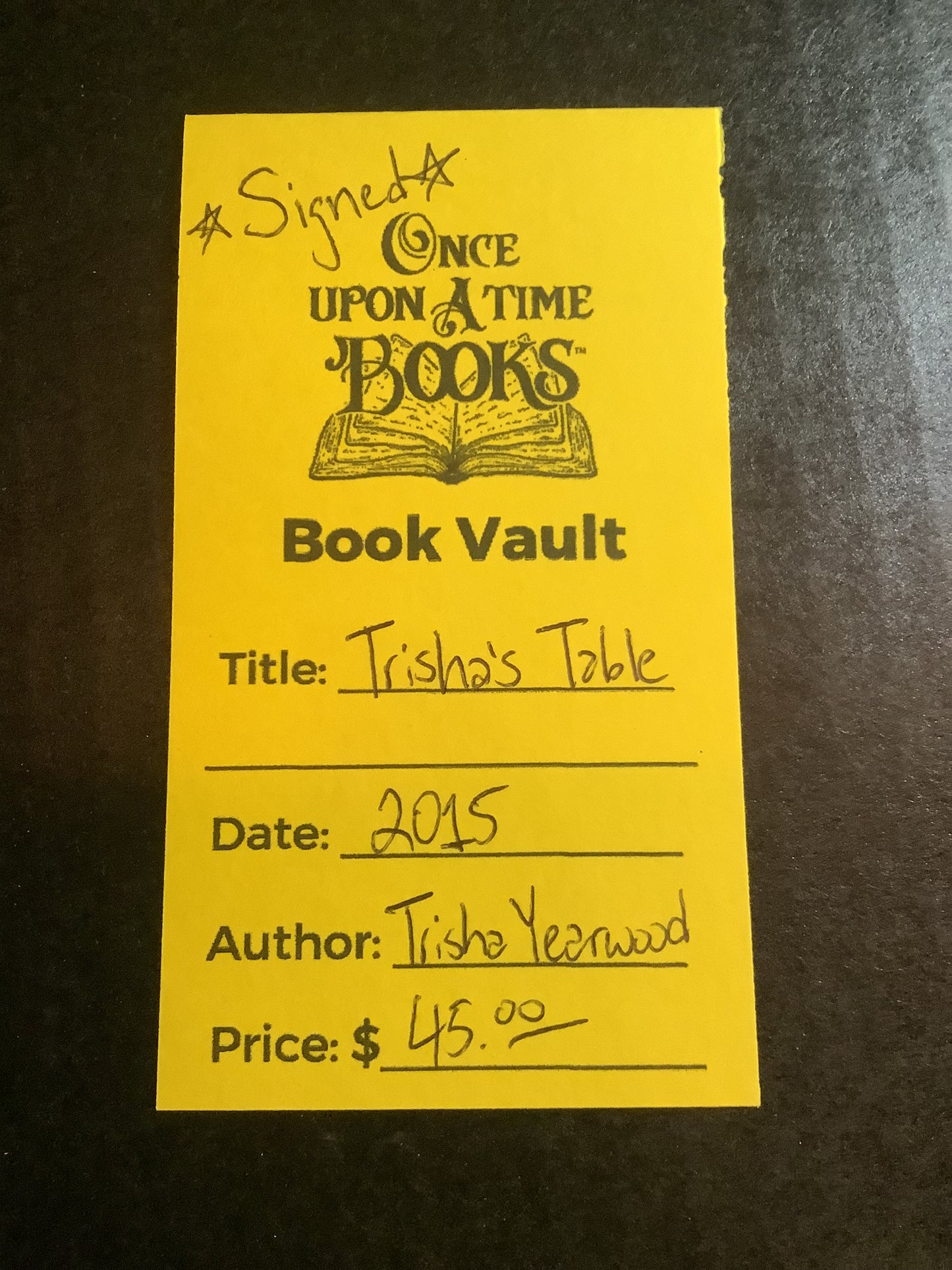 Trisha's Table - Trisha Yearwood - Signed - 2015