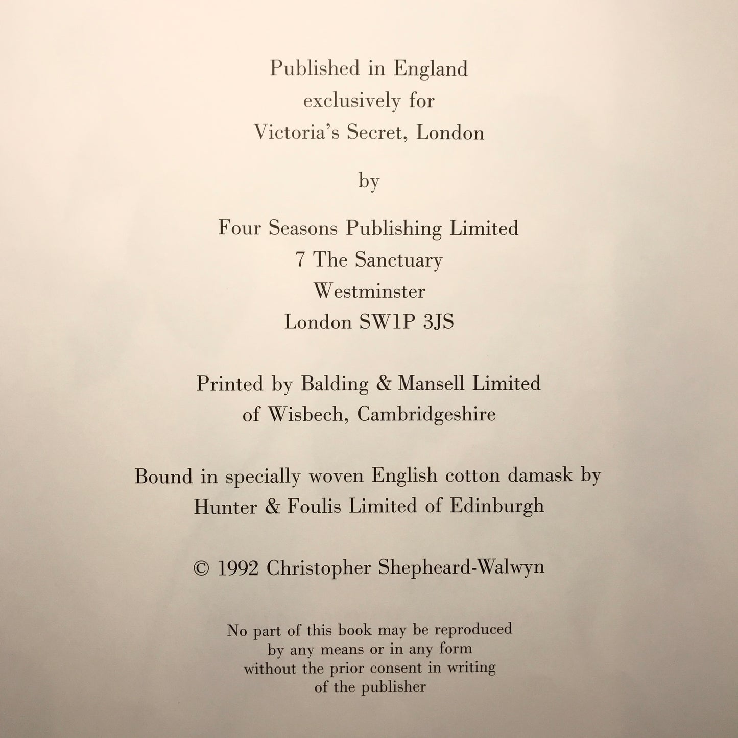 The Royal Roses of London - Coral Guest - Limited 1434 of 1807 - Signed - 1992
