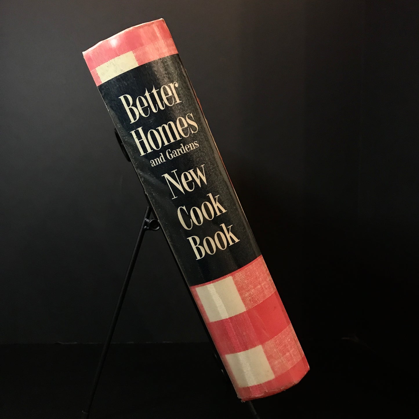 Better Homes and Gardens New Cook Book - Published by Better Homes and Gardens - First Edition - 1953