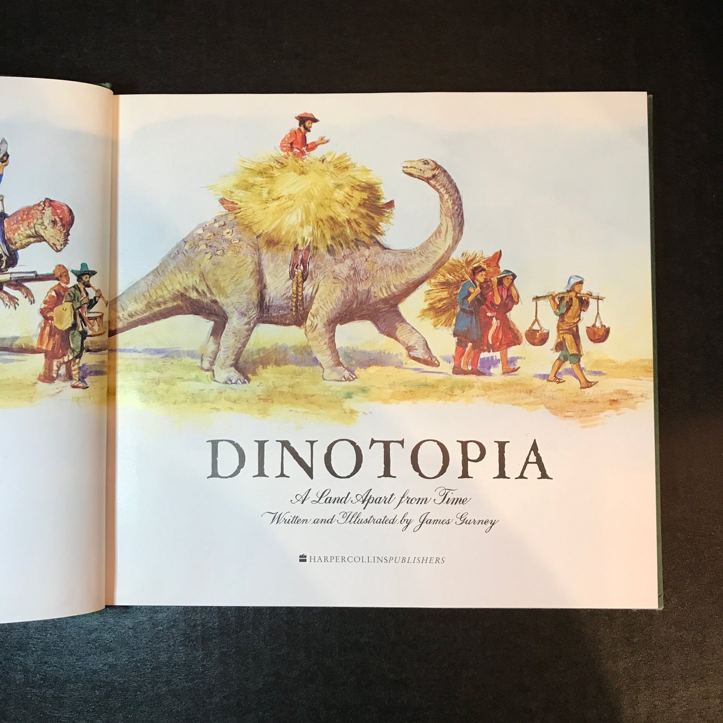 Dinotopia - James Gurney - 1st Thus - 8th Print - Signed with drawing - 1998