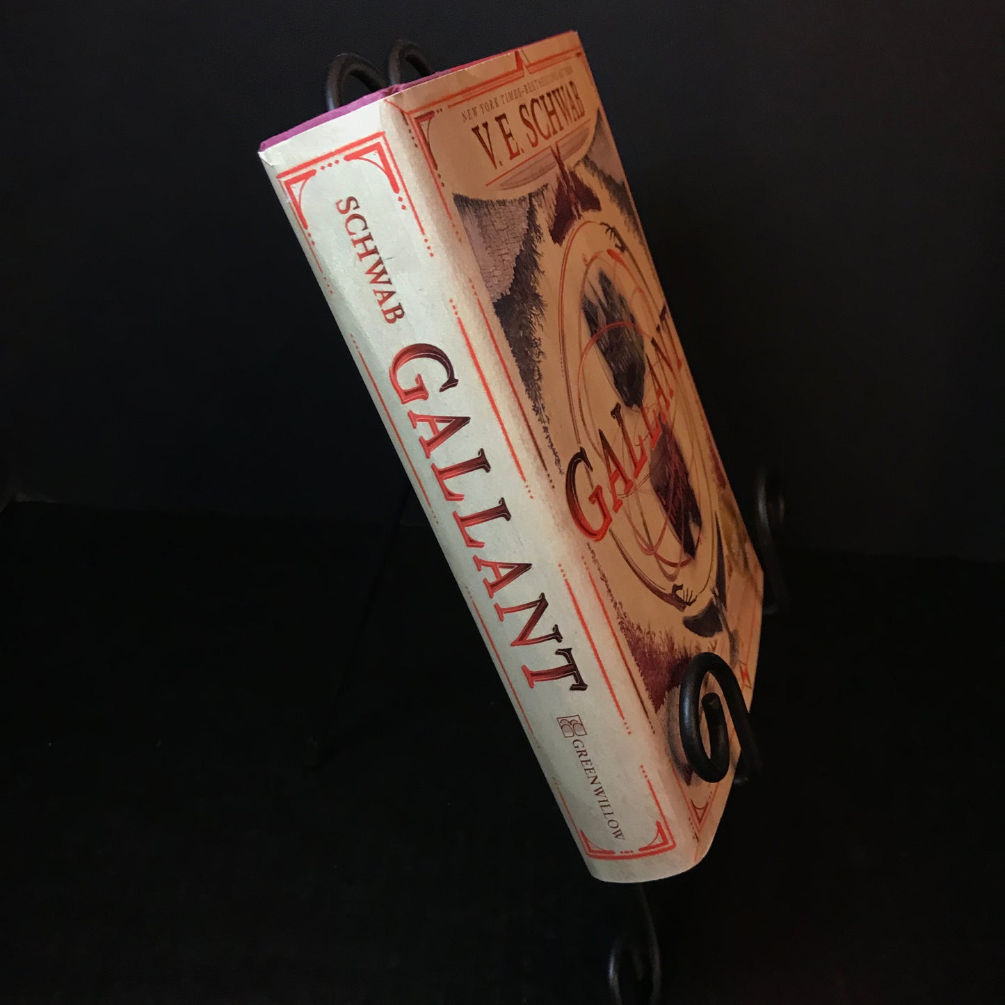 Gallant - V. E. Schwab - Signed - 1st Edition - 2022