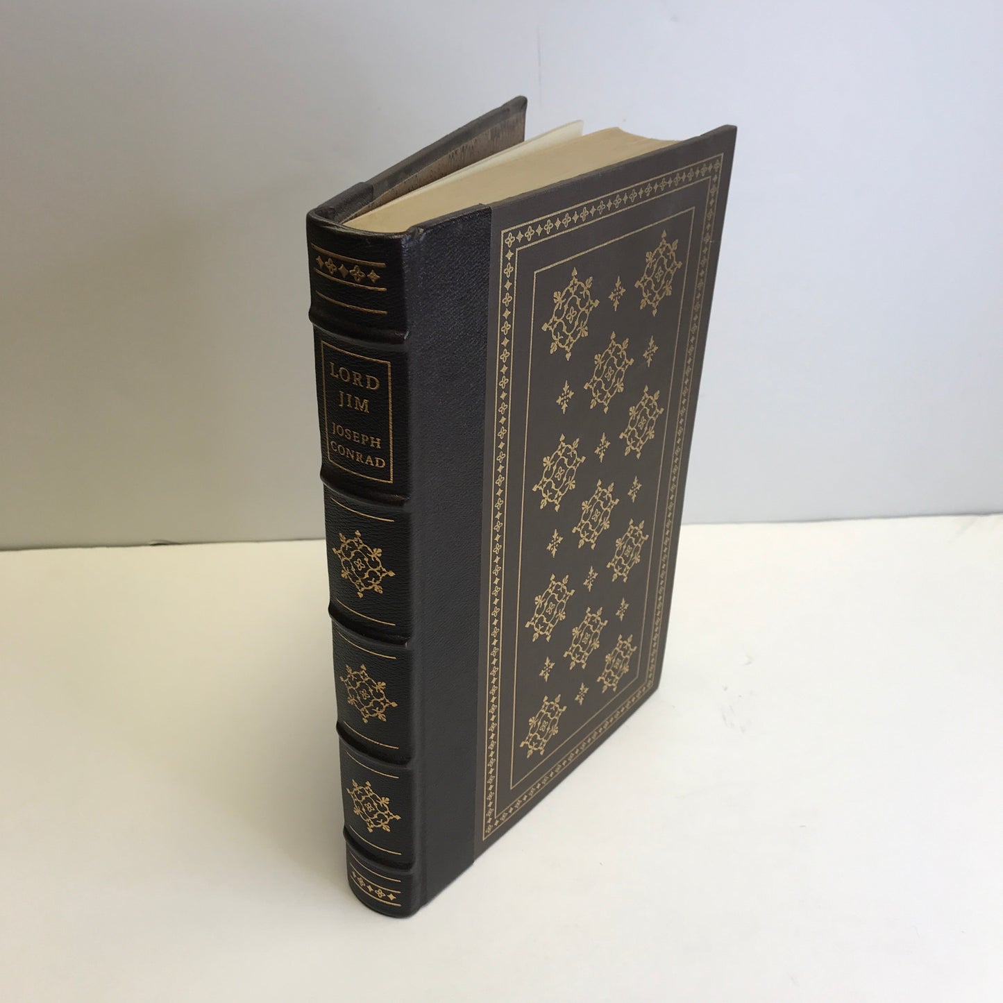 Lord Jim - Joseph Conrad - Franklin Library - 1984