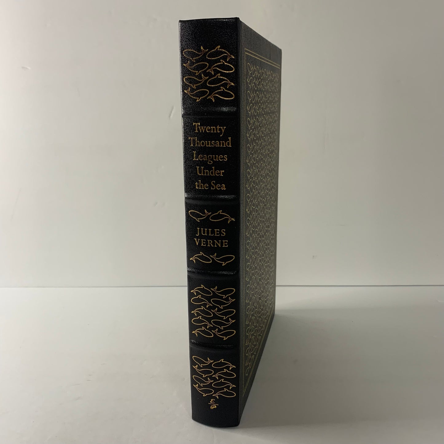 Twenty Thousand Leagues Under The Sea - Jules Verne - Easton Press - 1977