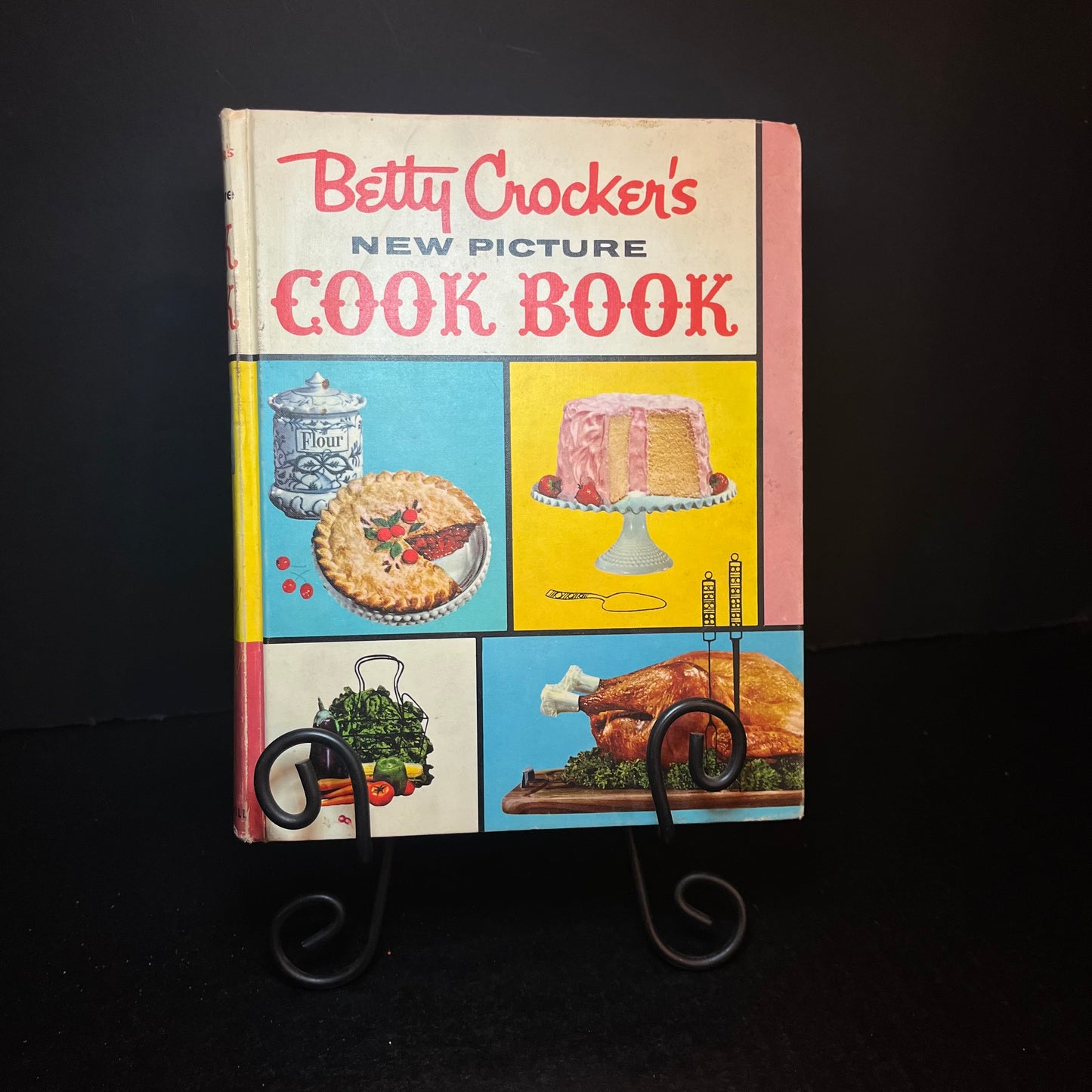 Betty Crocker's New Picture Cook Book - Betty Crocker & Joseph Pearson - 1st Edition 2nd Print - 1961