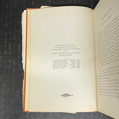 Public Speaking And Influencing Men In Business - Dale Carnegie - Thirtieth Printing - 1943