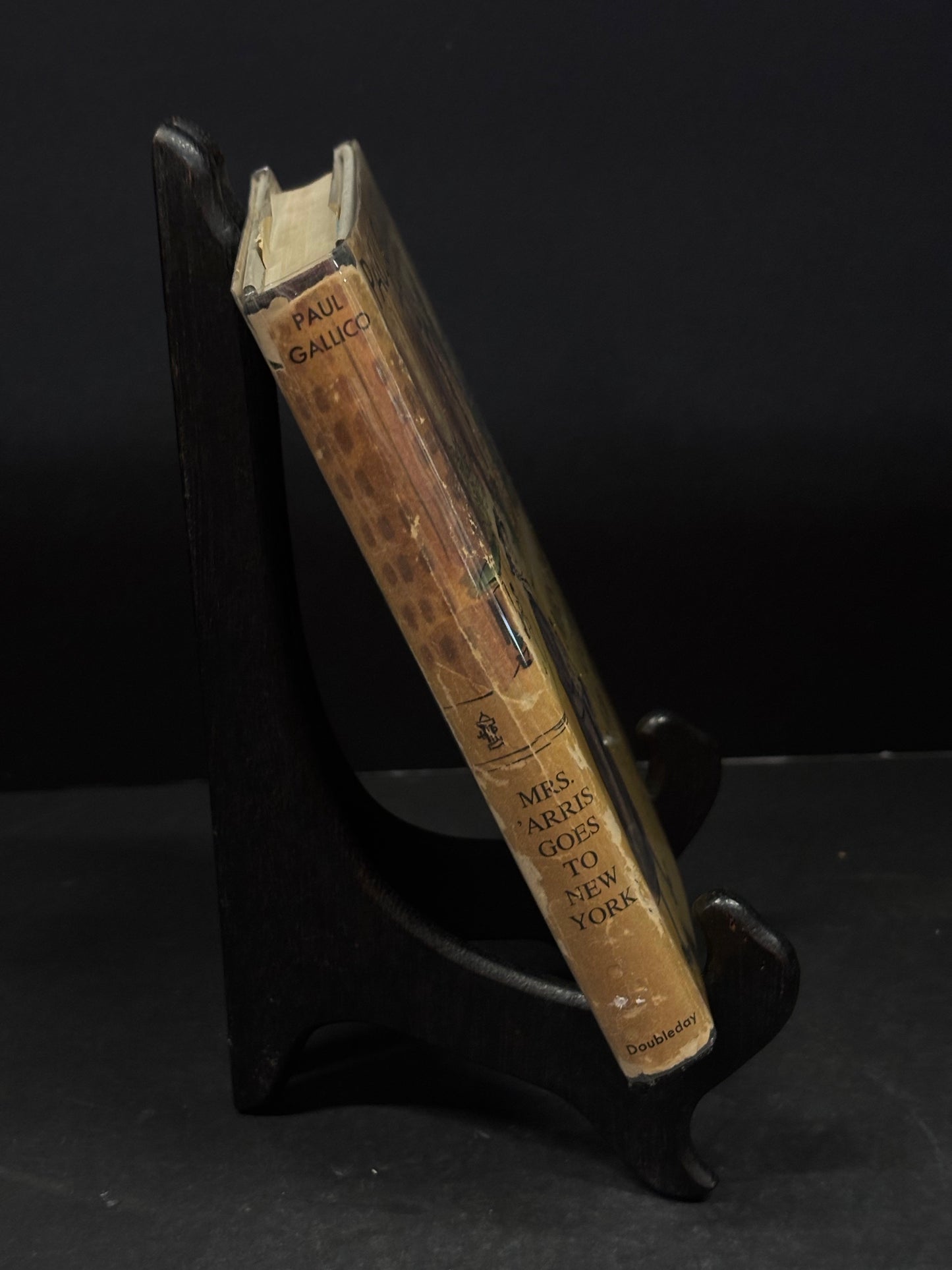 Mrs. 'arris Goes To New York - Paul Gallico - 1960