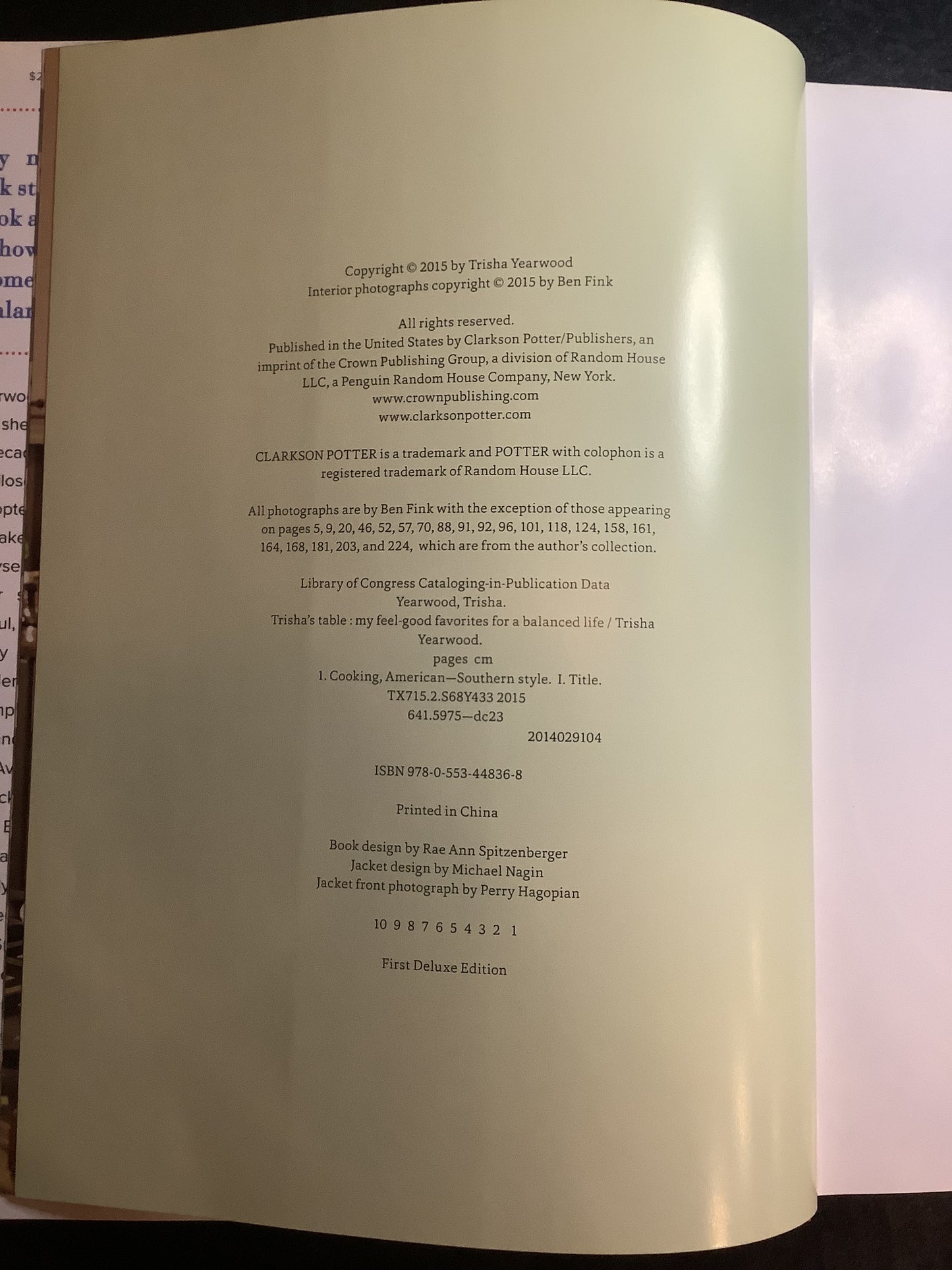 Trisha's Table - Trisha Yearwood - Signed - 2015