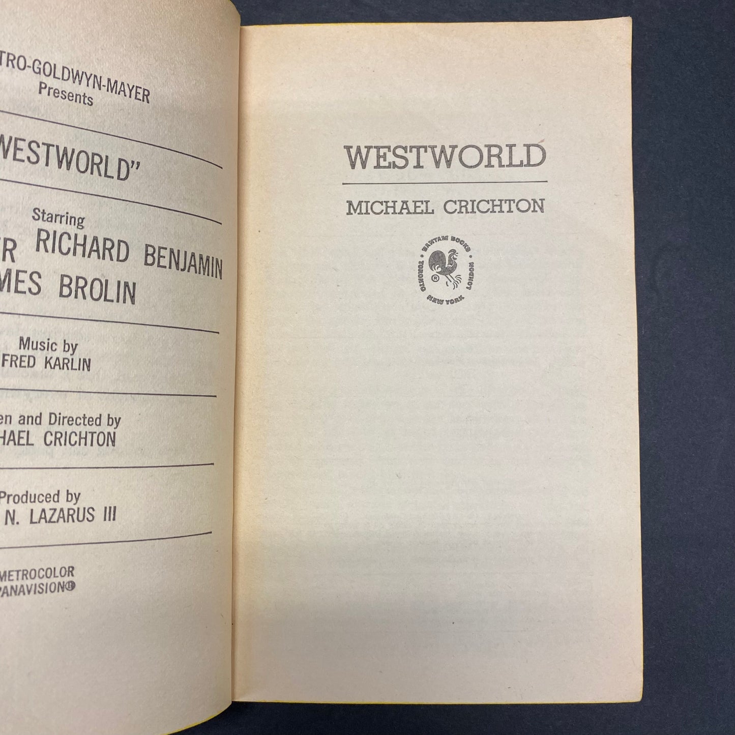 West World - Michael Crichton - 1974