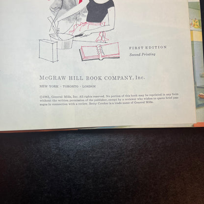 Betty Crocker's New Picture Cook Book - Betty Crocker & Joseph Pearson - 1st Edition 2nd Print - 1961