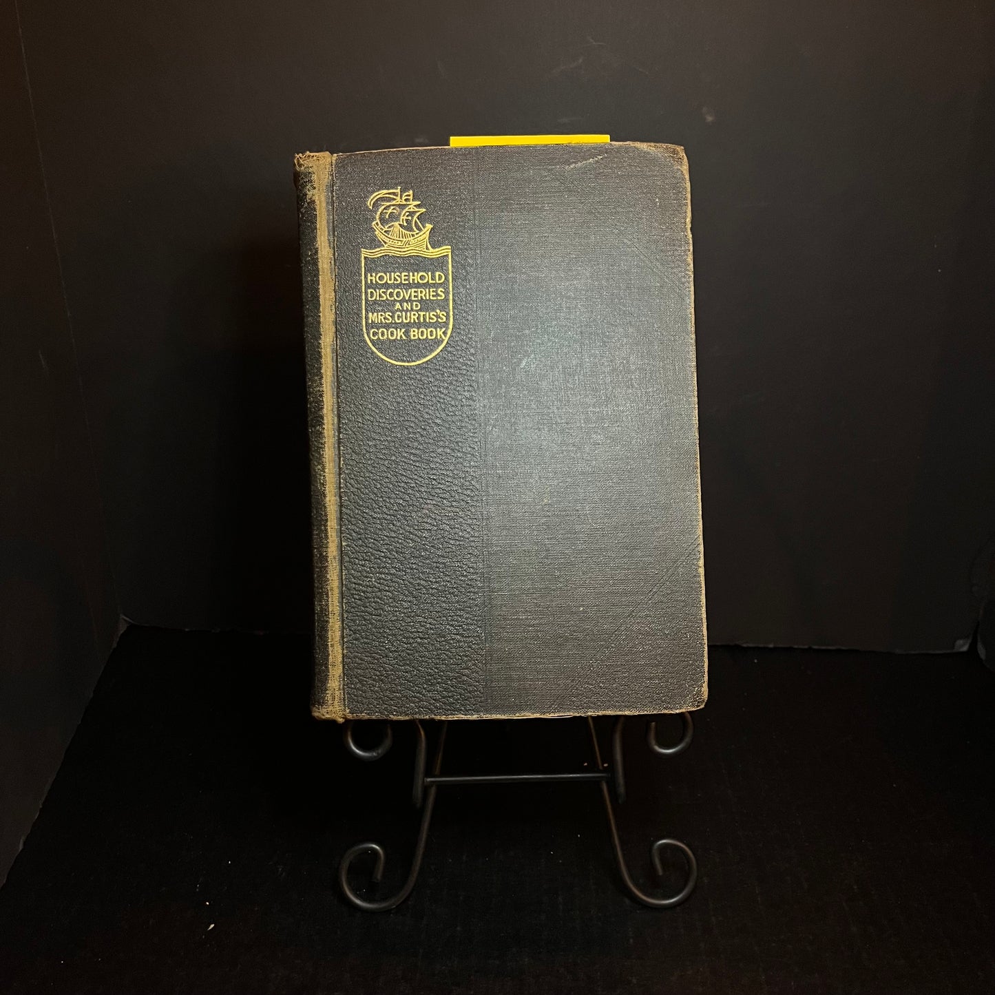 Household Discoveries and Mrs. Curtis Cookbook - Sydney Morse - 1914