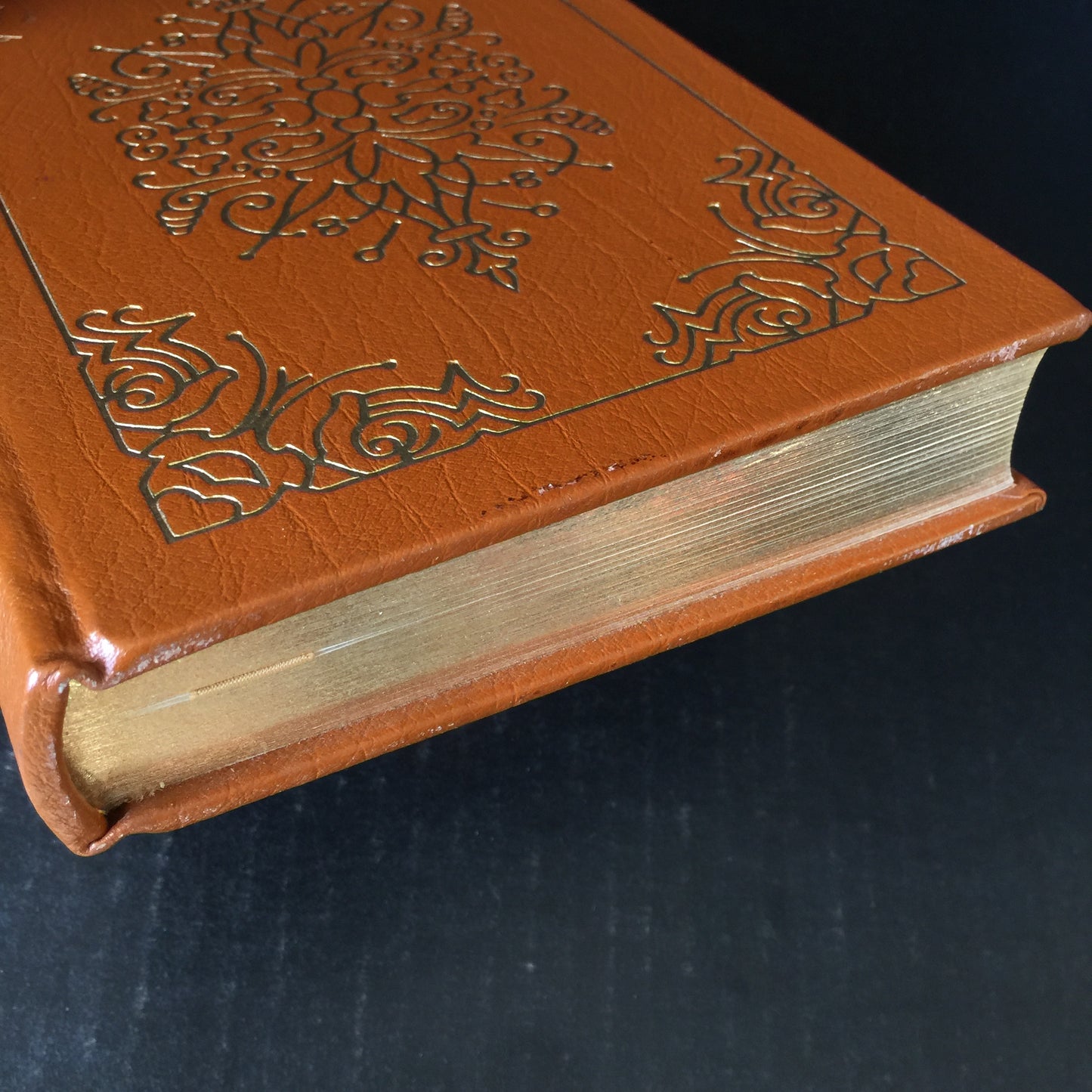 Gulliver's Travels - Jonathan Swift - Easton Press - Bottom Edge Wear - Gilt Loss to Text Block - 1976