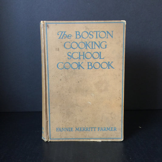 The Boston Cooking School Cook Book - Fannie M. Farmer - 1934