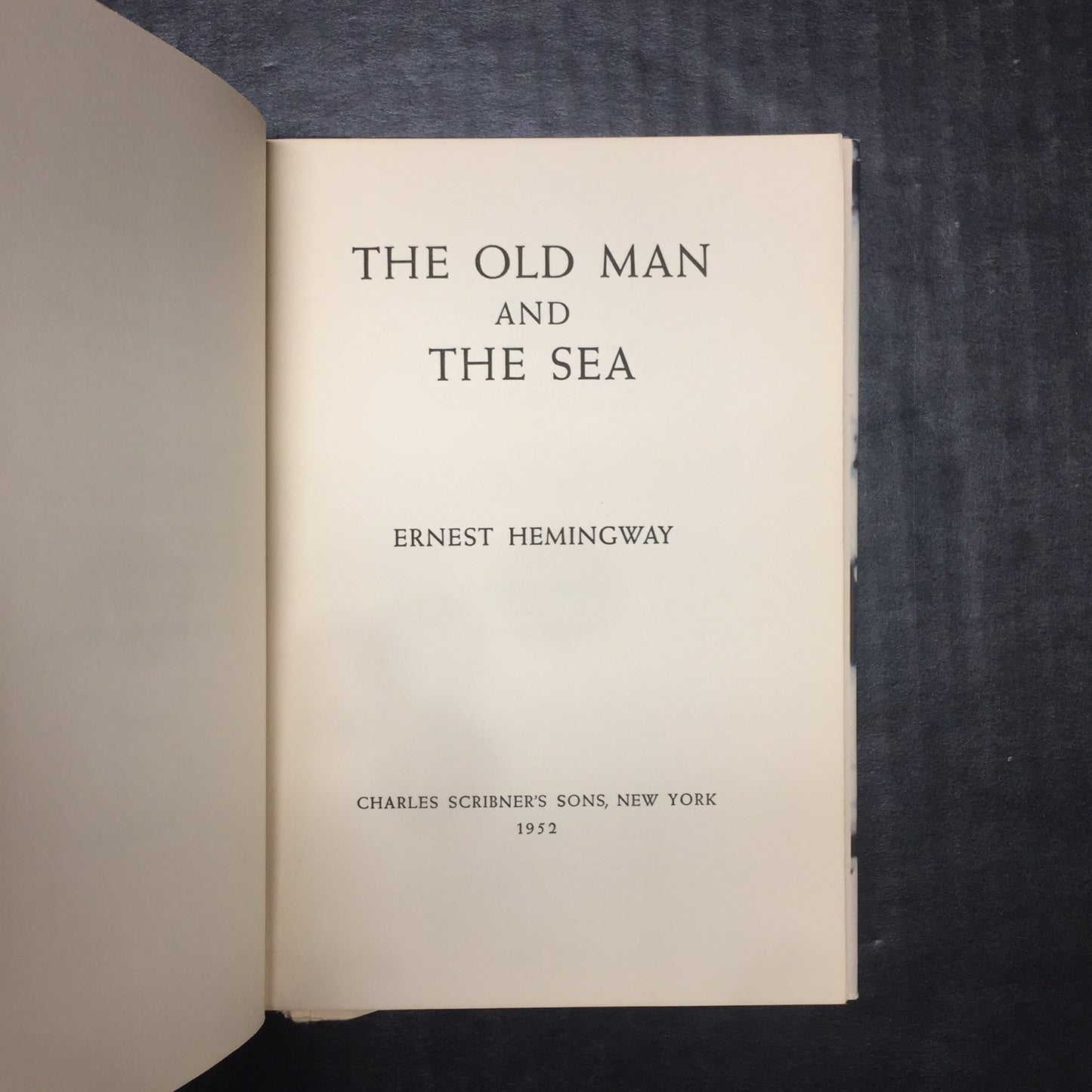 The Old Man and The Sea - Ernest Hemingway - Book Club Editon - 1952
