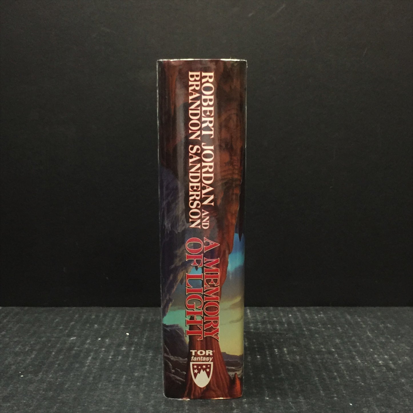 A Memory of Light - Robert Jordan and Brandon Sanderson - First Edition - Signed Twice - 2012