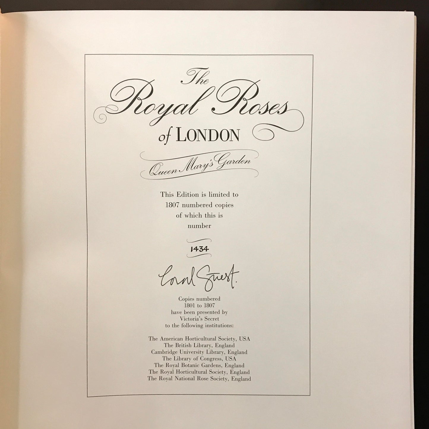 The Royal Roses of London - Coral Guest - Limited 1434 of 1807 - Signed - 1992