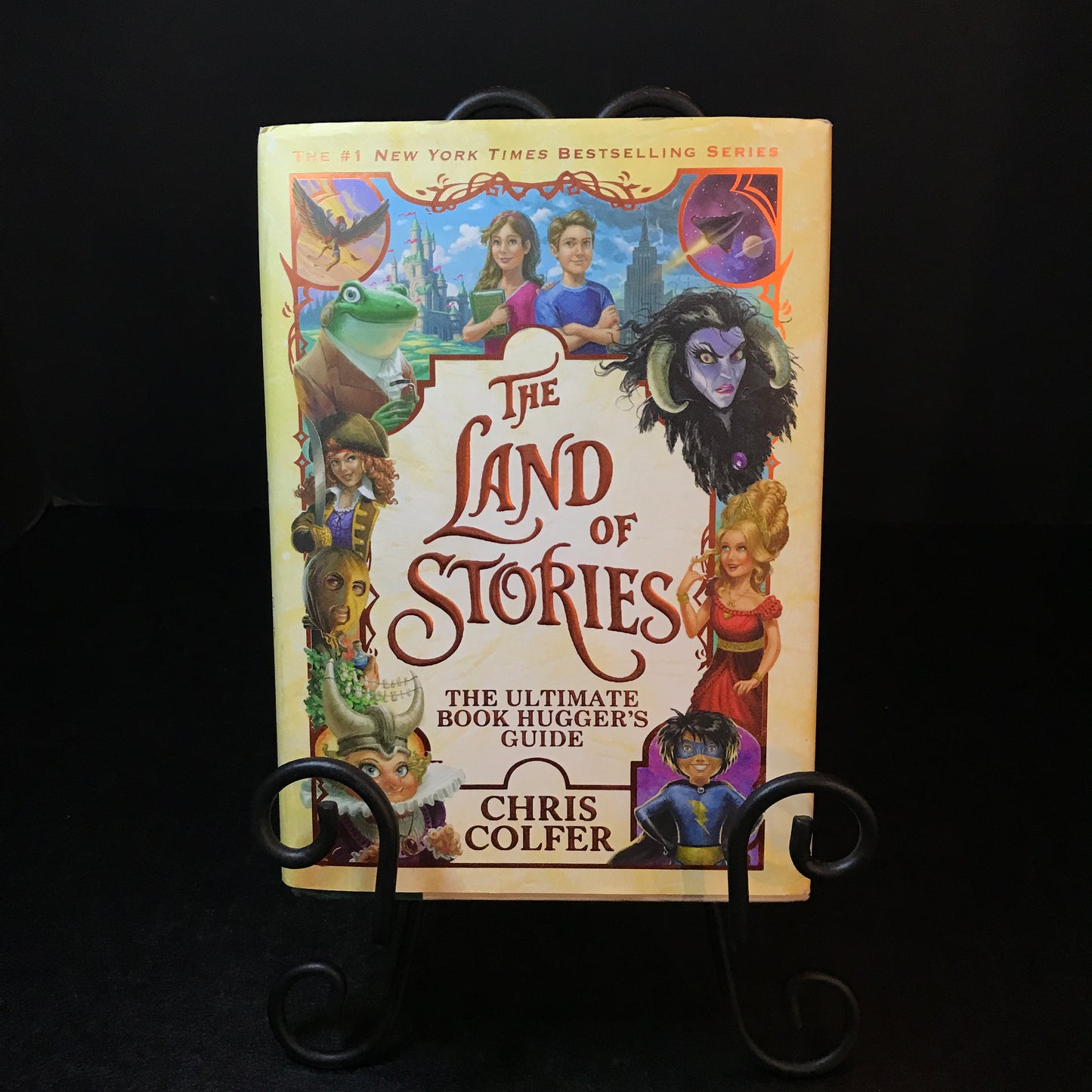 The Land of Stories: The Ultimate Book Hugger's Guide - Chris Colfer - 1st Edition - Signed - 2018