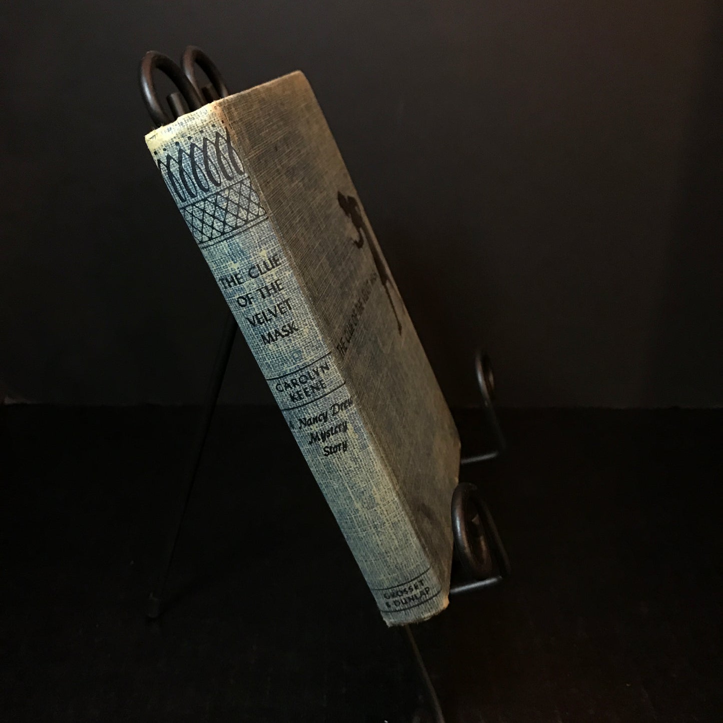 The Clue of the Velvet Mask - Carolyn Keene - 1st Edition - 1953