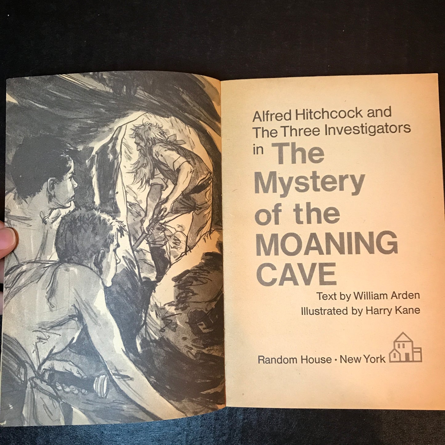 Alfred Hitchcock and The Three Investigators - Robert Arthur - Box Set - 1978