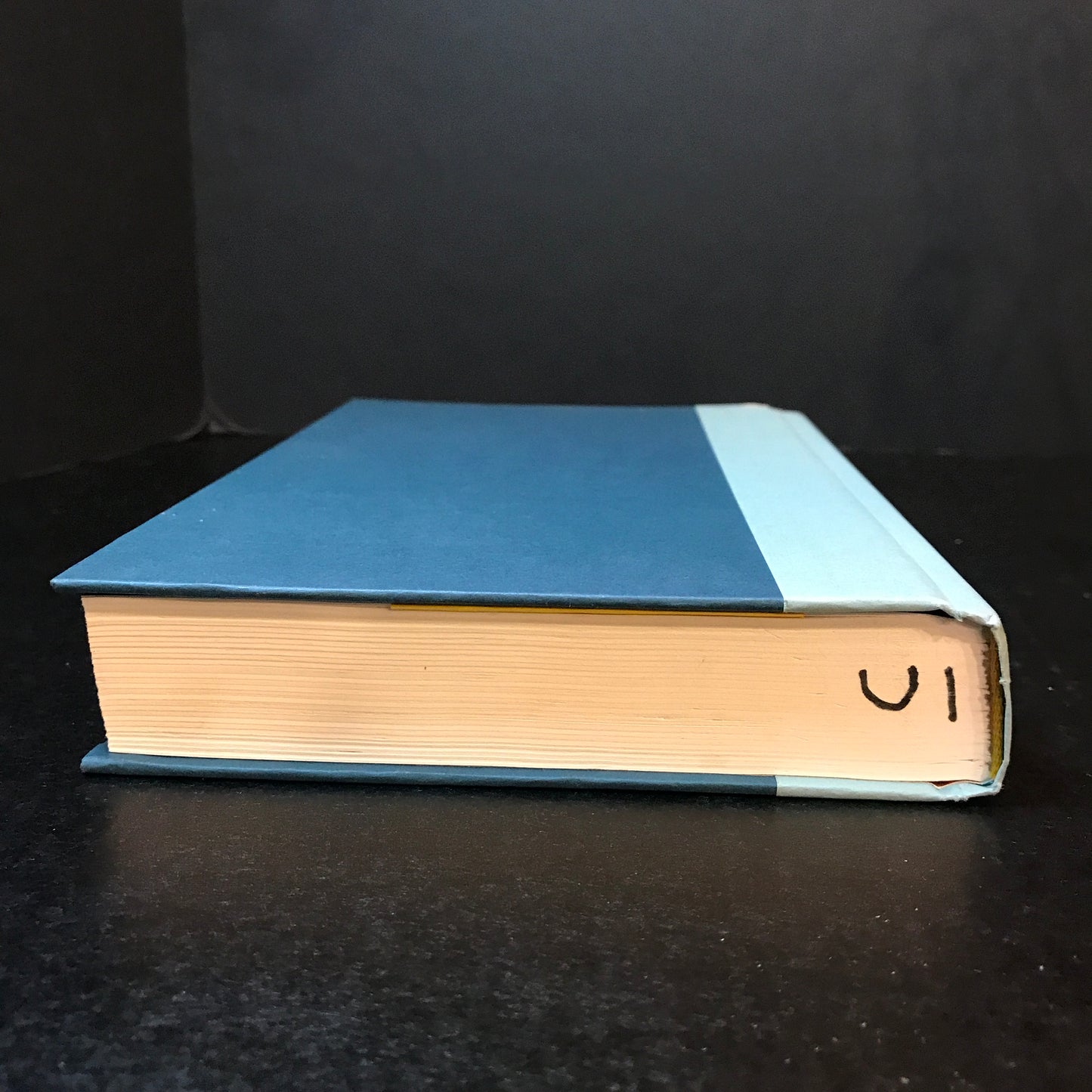 The Nightingale - Kristin Hannah - Signed - 1st Edition - 2015