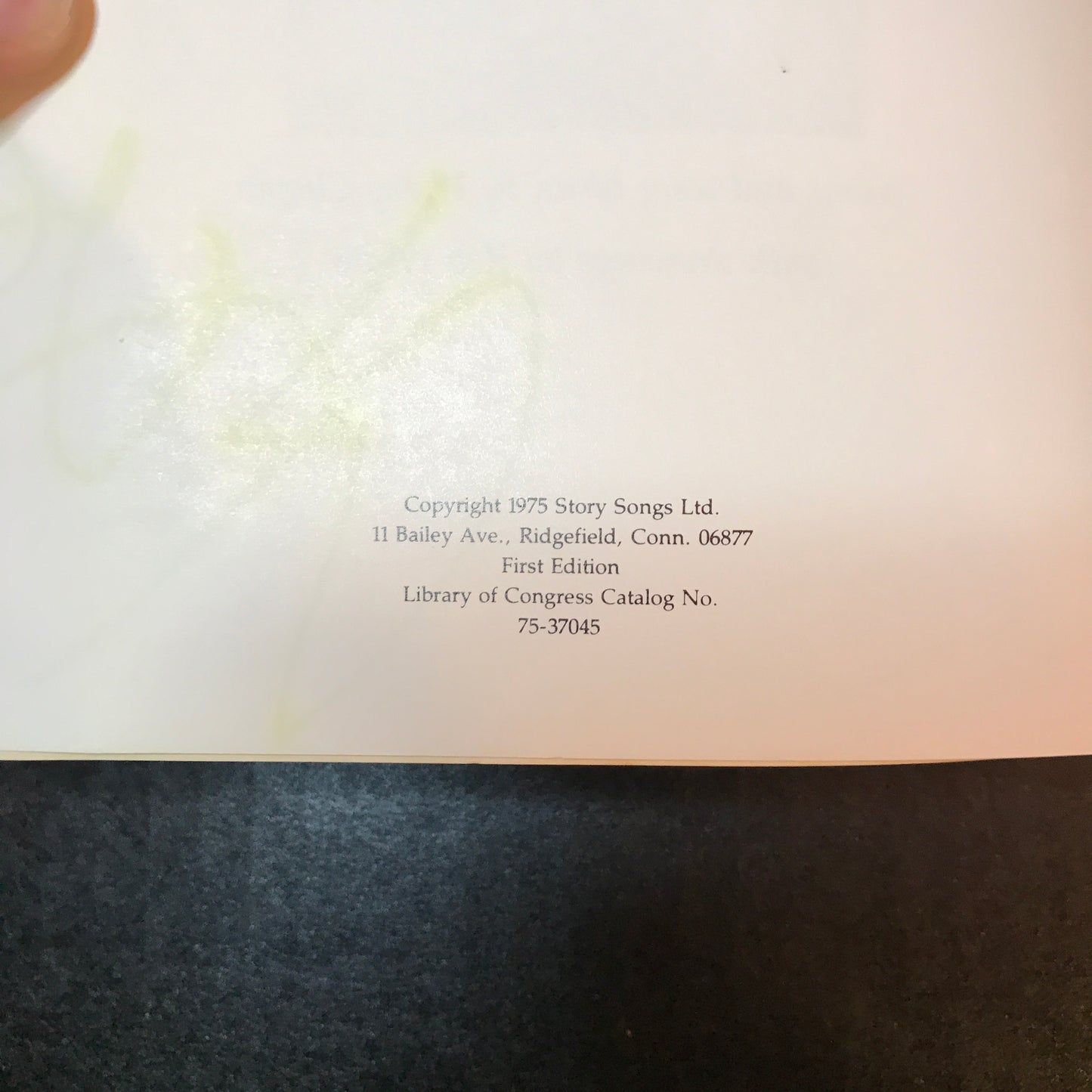 Looking... Seeing - Harry Chapin - 1st Edition - Signed - 1975