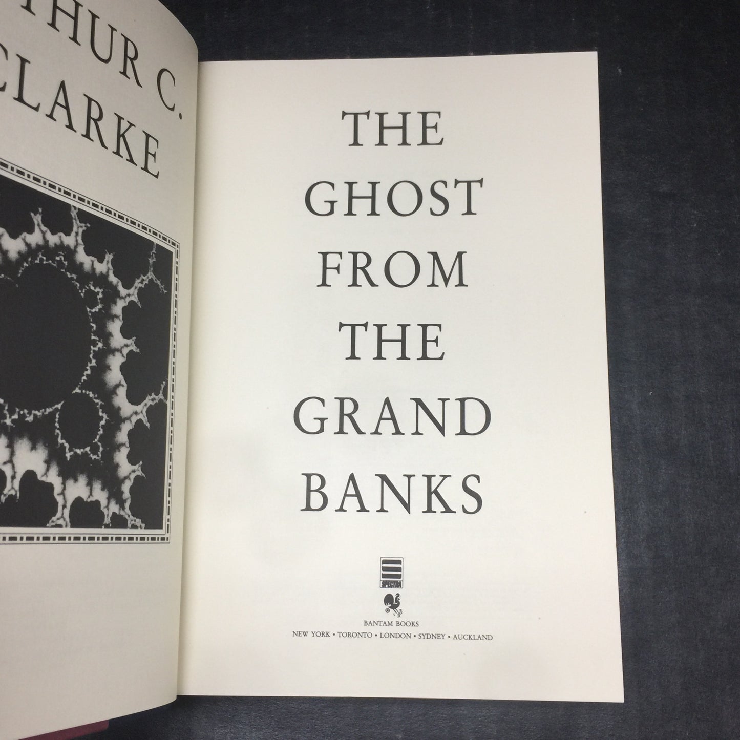 The Ghost From The Grand Banks - Arthur C. Clarke - First Edition - 1990