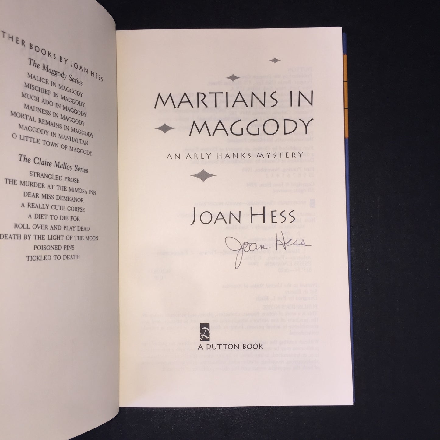 Martians in Maggody - Joan Hess - Signed - 1994