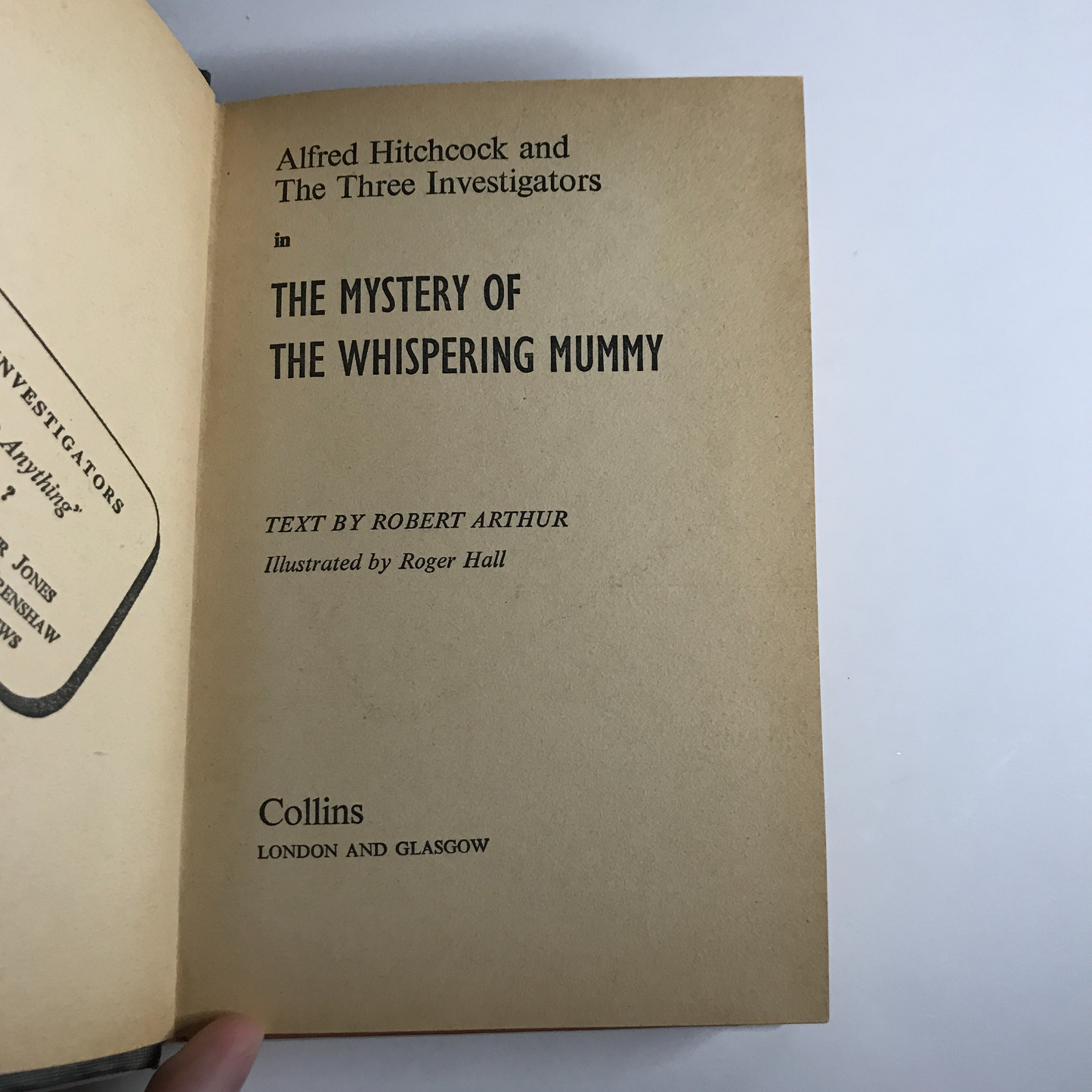 The Mystery of the Whispering Mummy - Robert Arthur - U.K. Edition - Alfred Hitchcock and the Investigators - 1974