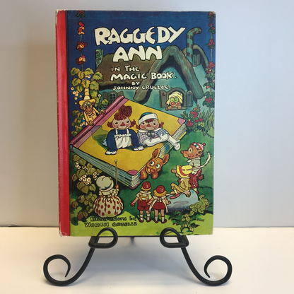 Raggedy Anne in the Magic Book - Johnny Gruelle -1961 Reprint