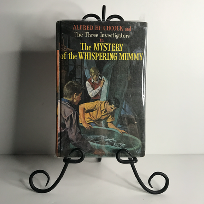 The Mystery of the Whispering Mummy - Robert Arthur - U.K. Edition - Alfred Hitchcock and the Investigators - 1974