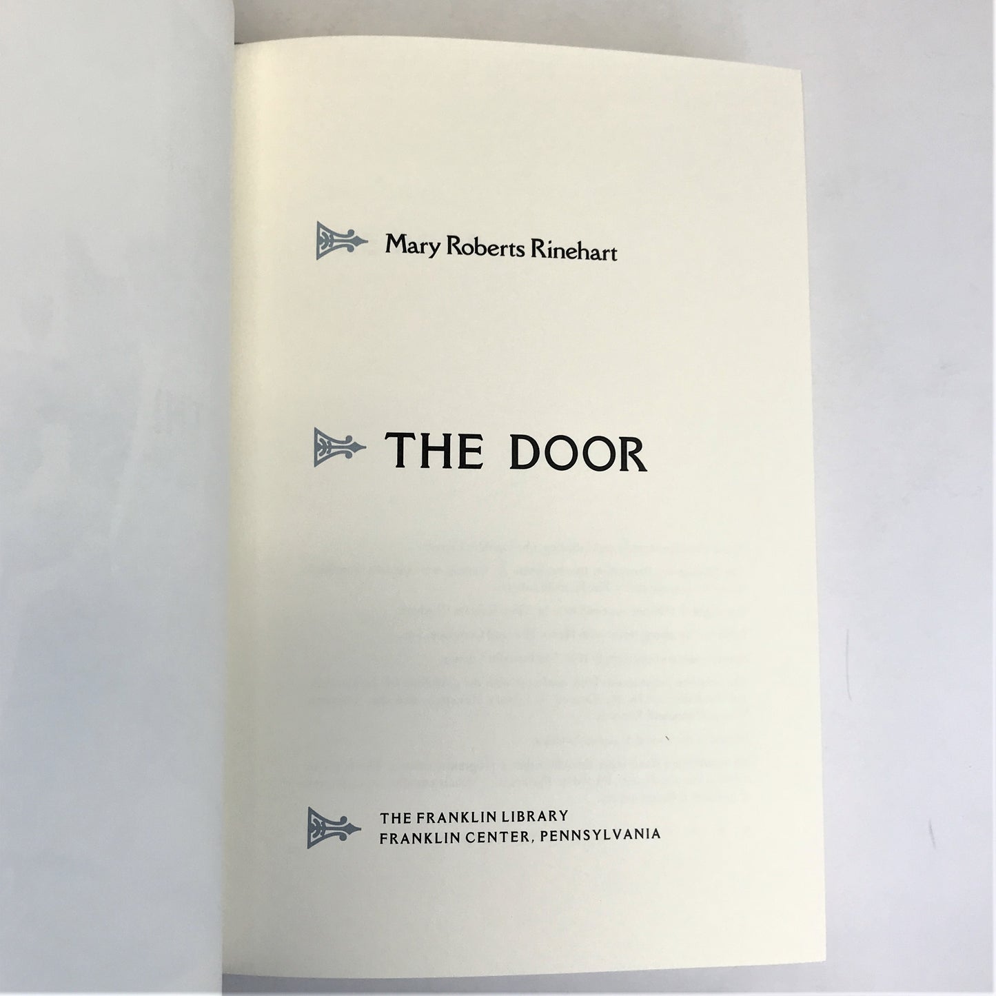 The Door - Mary Roberts Rinehart - Franklin Library - 1990