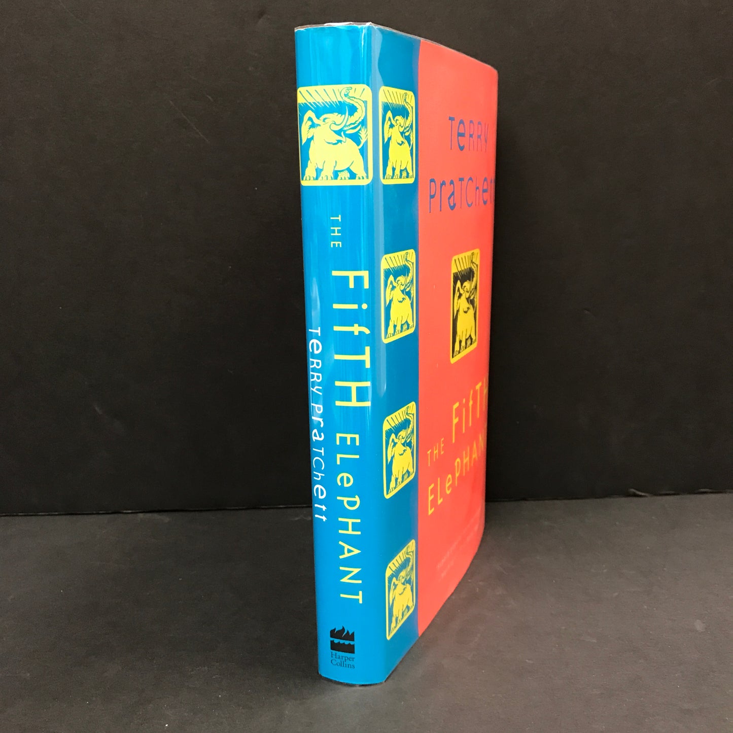 The Fifth Elephant - Terry Pratchett - Signed - 2000