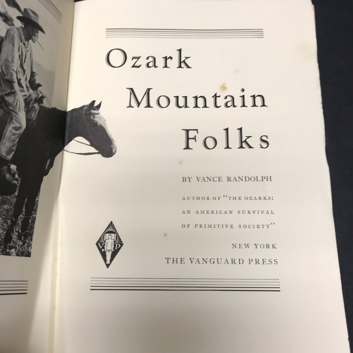 Ozark Mountain Folks - Vance Randolph - First Edition - 1932