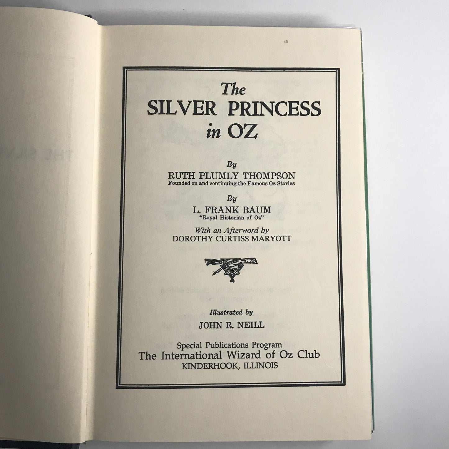 The Silver Princess in Oz - Ruth Plumly Thompson - Reprint - 1990