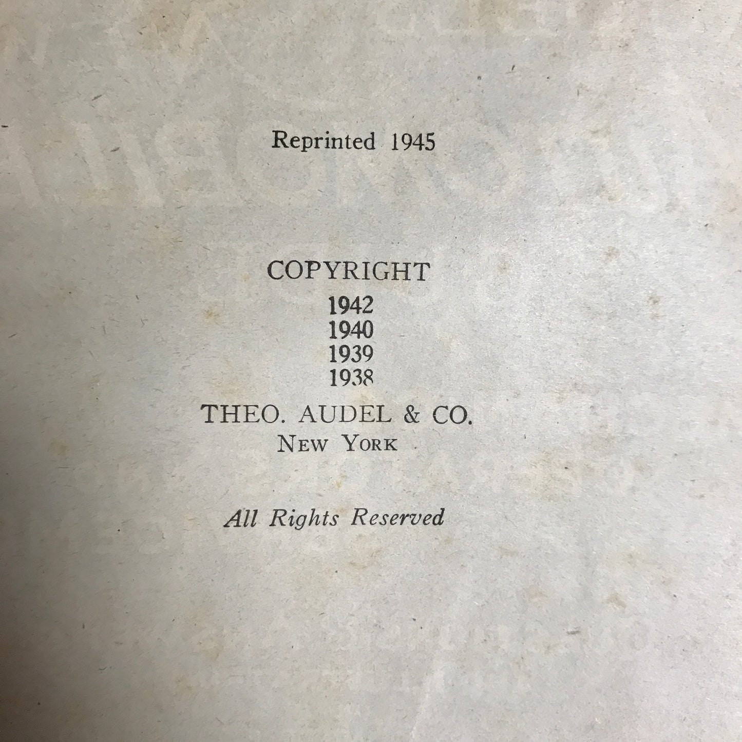 Audels New Automobile Guide for Mechanics Operators and Servicemen - Frank D. Graham - 1945