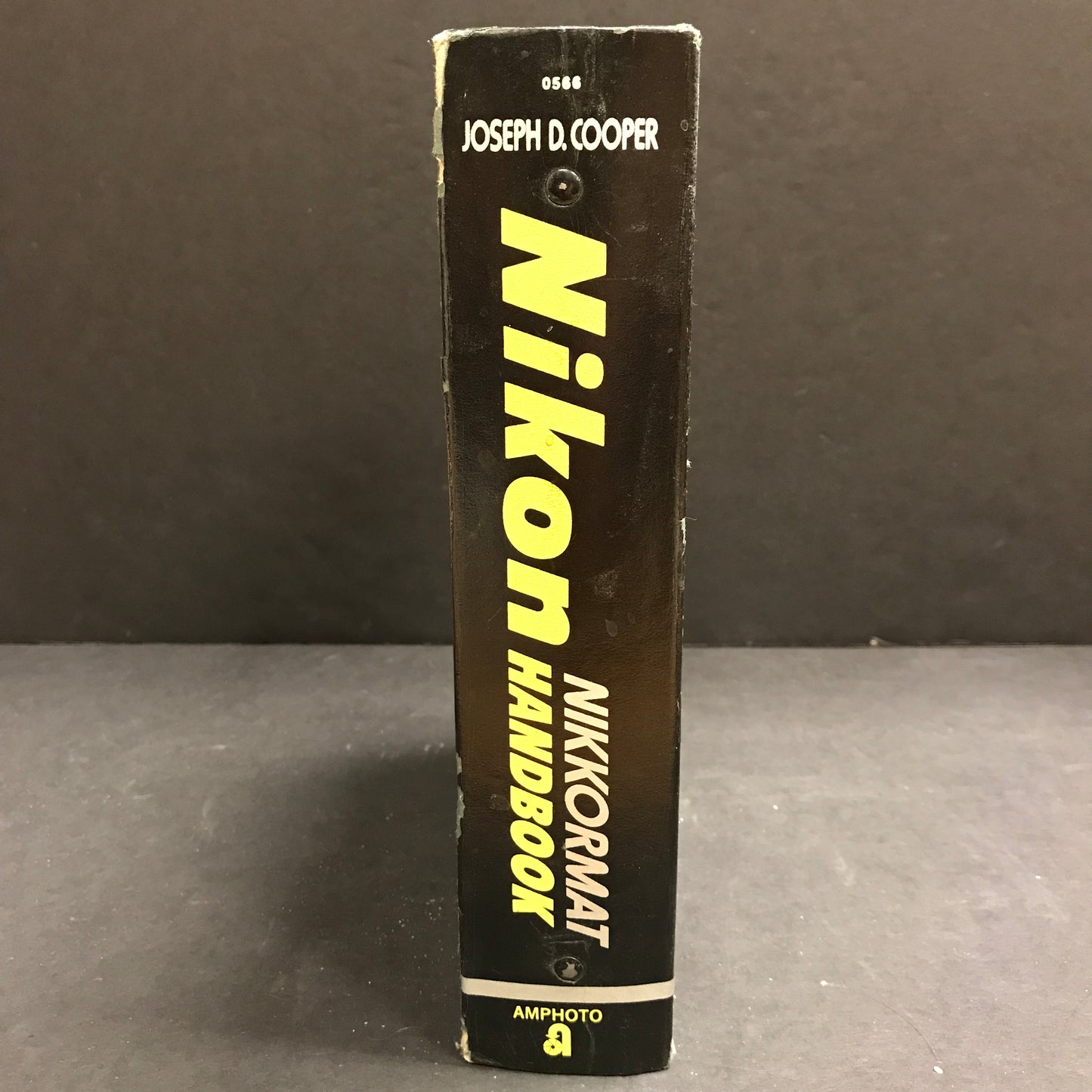 Nikon Nikkormat Handbook - Joseph D. Cooper - 1974