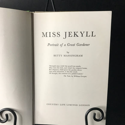 Miss Jekyll: Portrait of a Great Gardener - Betty Massingham - 1966 - Reprint