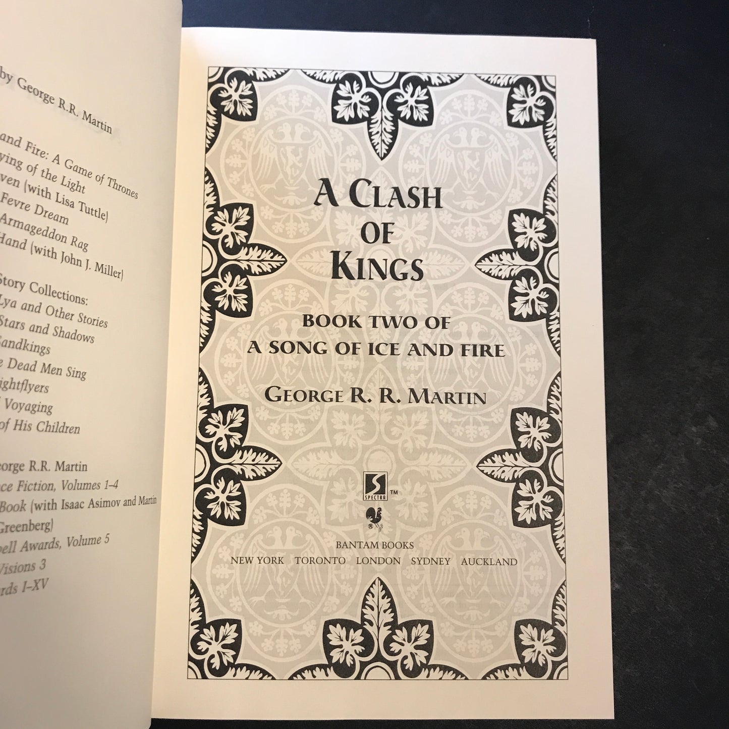 A Clash of Kings - George R. R. Martin - 1st Edition - 1999