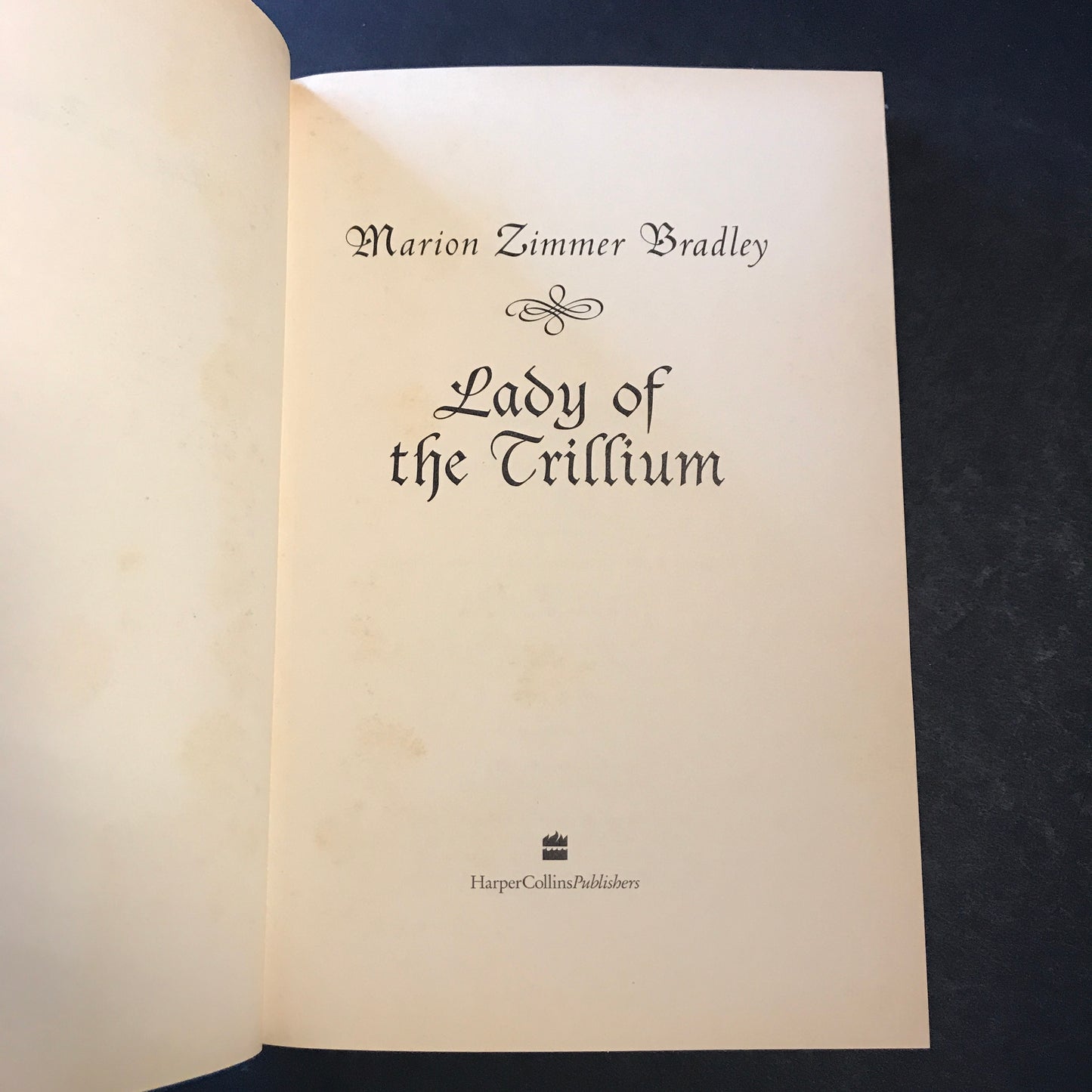 Lady of the Trillium - Marion Zimmer Bradley - 1st UK Edition - 1995