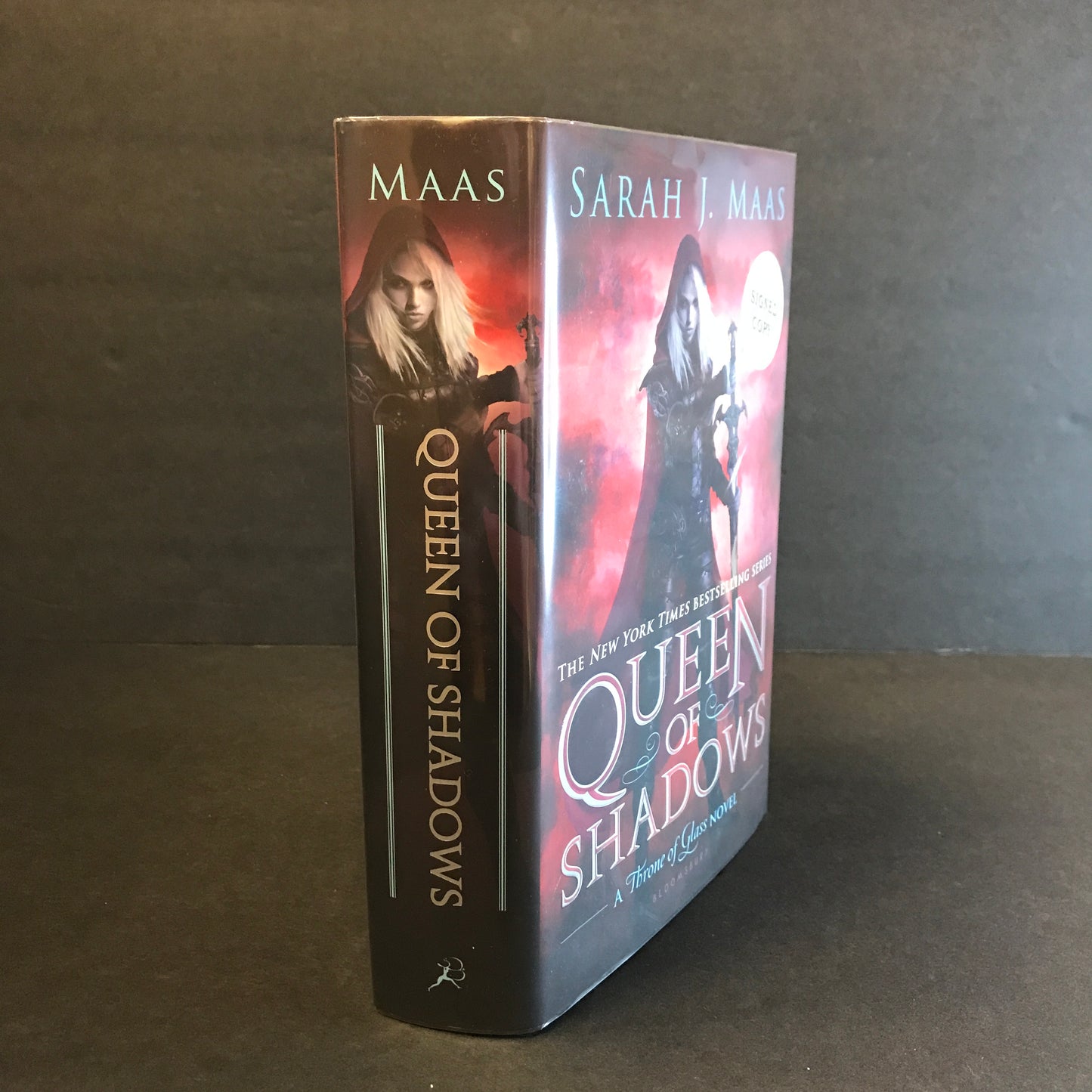 Queen of Shadows - Sarah J. Maas - Signed - 1st Edition - 2015