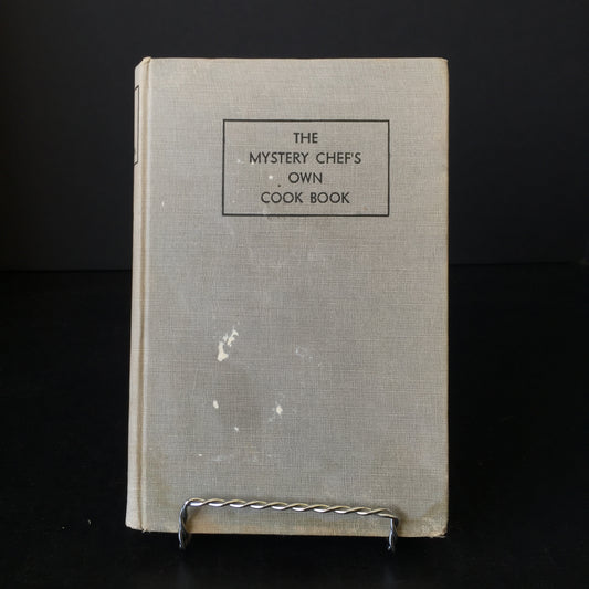 The Mystery Chef's Own Cook Book - John Macpherson - 1945