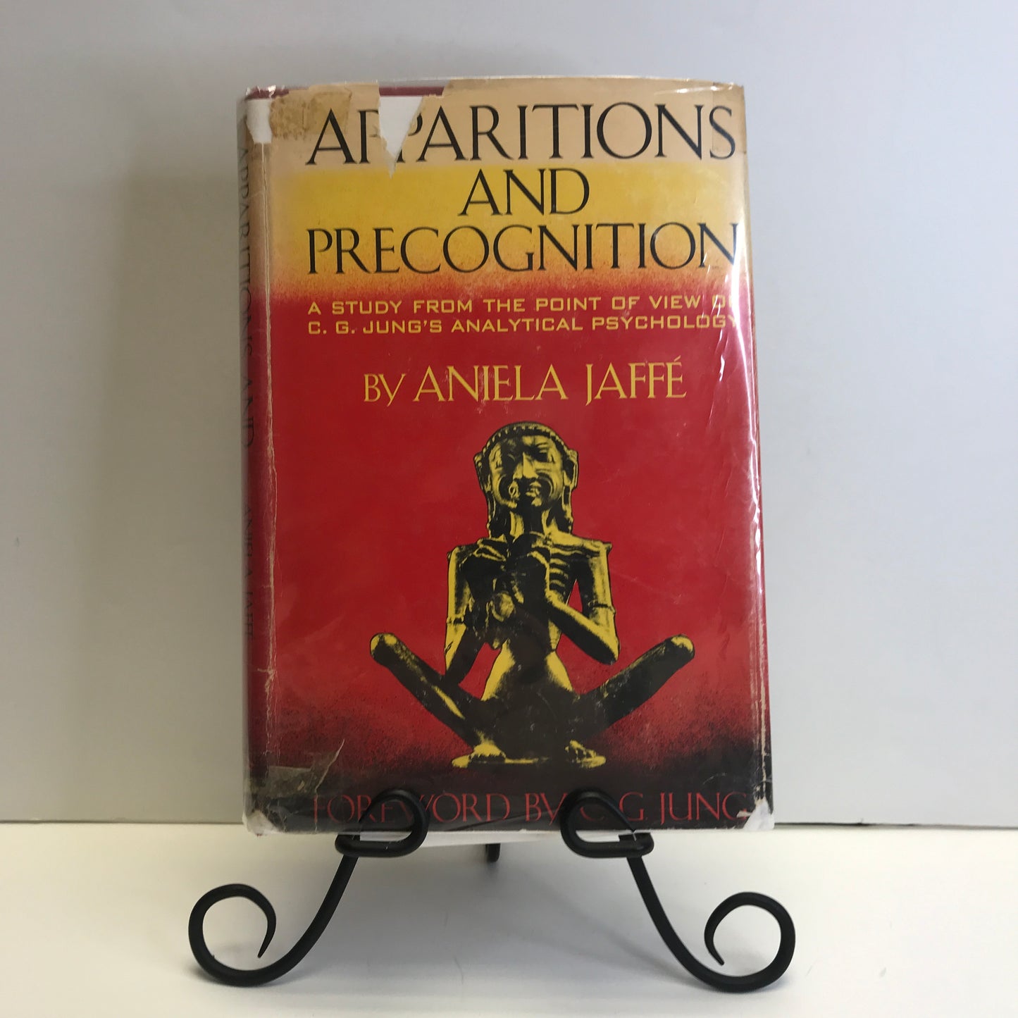 Apparitions and Precognition - Aniela Jaffe - 1963