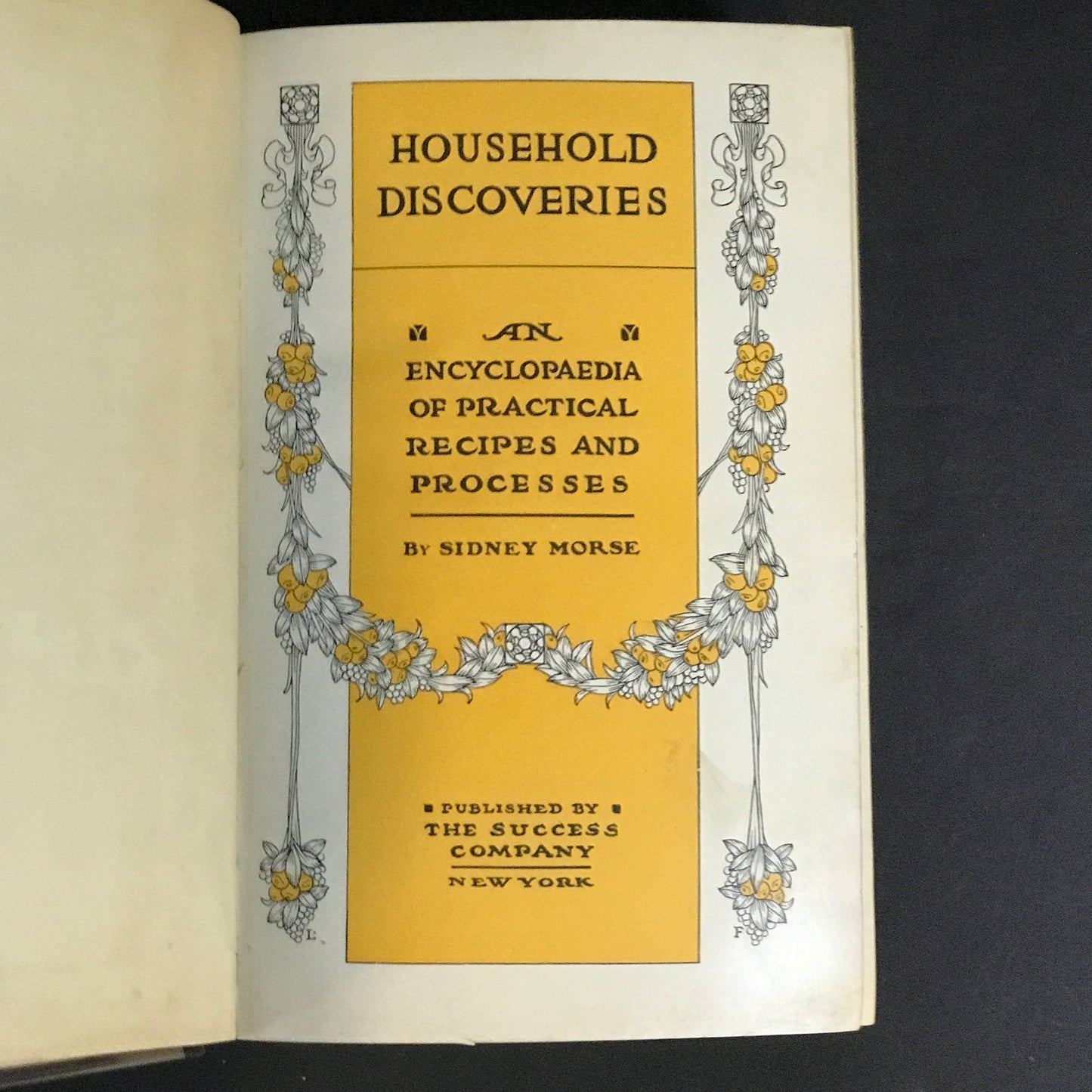 Household Discoveries and Mrs. Curtis's Cook Book - Sidney Morse and Isabel Gorden Curtis - 1909