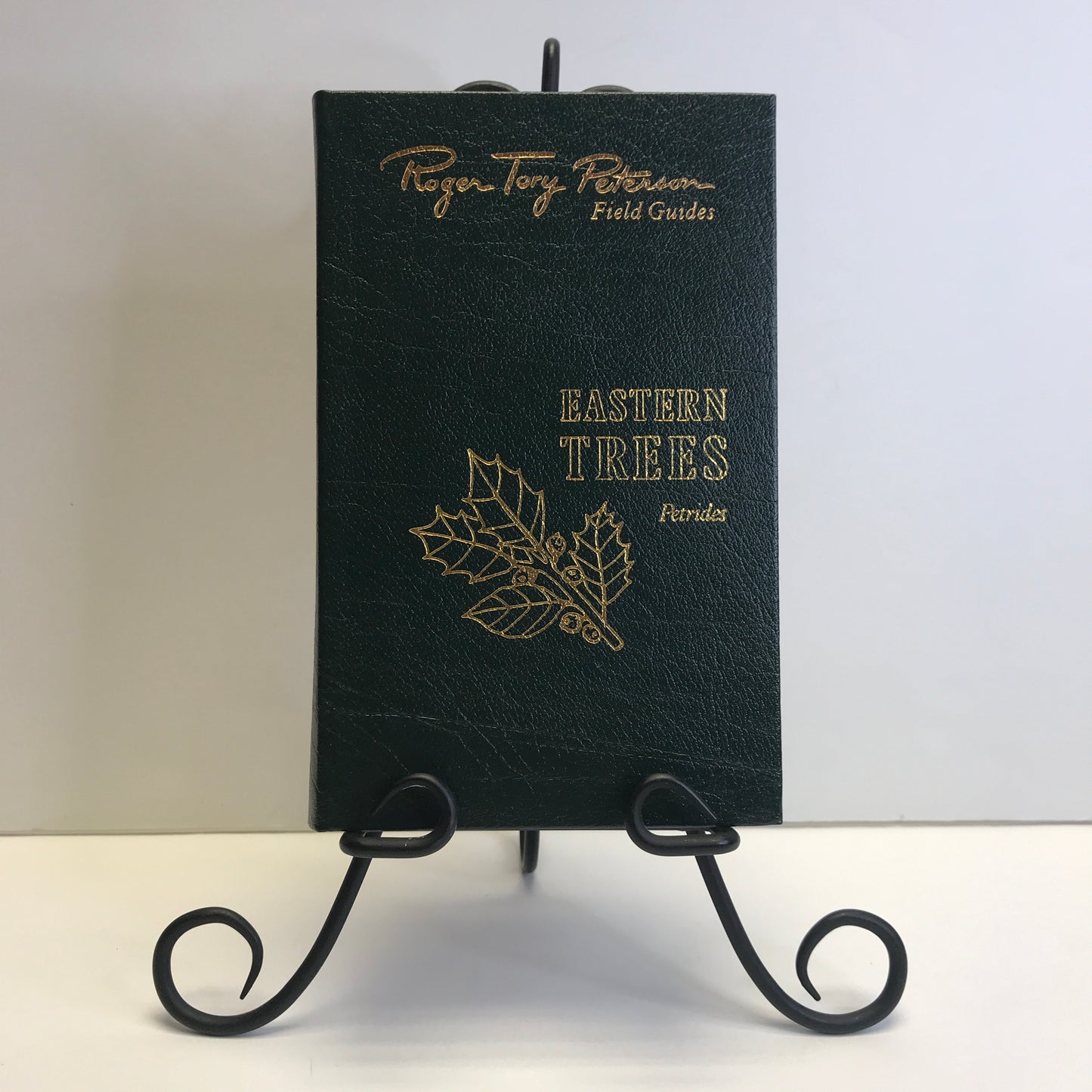 Eastern Trees - George A. Petrides - Roger Terry Peterson Field Guides - Easton Press - 1988