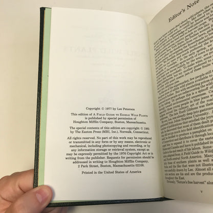 Edible Wild Plants - L. A. Peterson - Roger Terry Peterson Field Guides - Easton Press - 1985