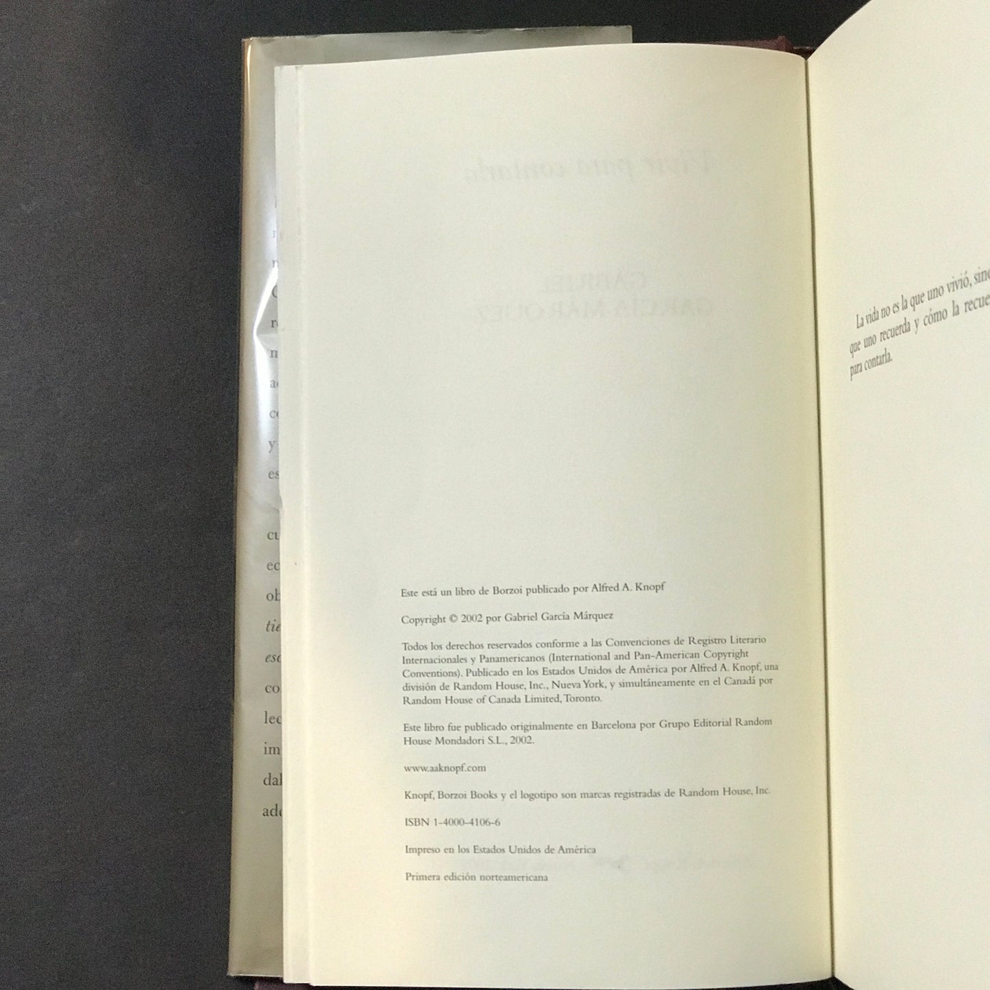 Vivir para contarla - Gabriel García Márquez - 1st North American Edition - 2002