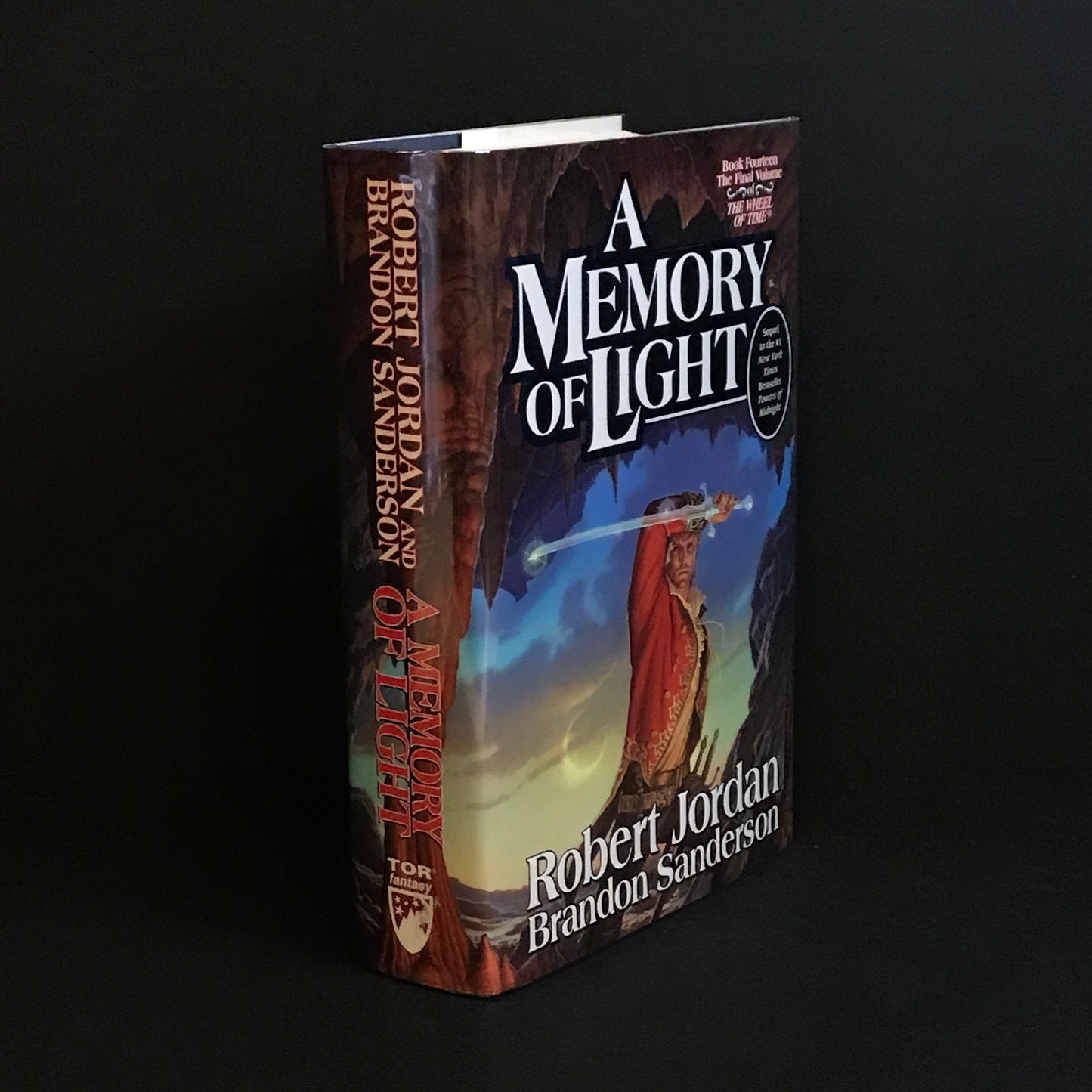 A Memory of Light - Robert Jordan and Brandon Sanderson - 1st Edition - 2013