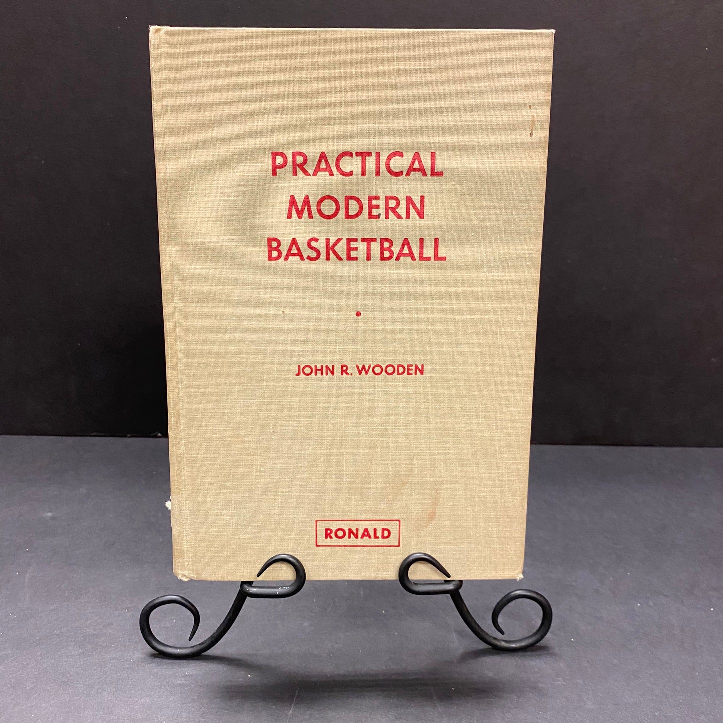 Practical Modern Basketball - John R. Wooden - 1966